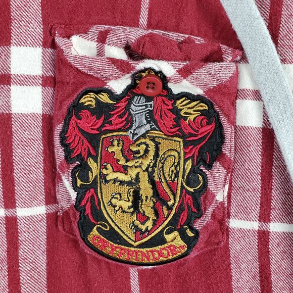 Harry Potter Size XS Hooded Flannel Gryffindor Embroidered Red Plaid‎ Hogwarts - Picture 3 of 12